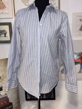 GAP Women's Light Blue & White Striped Button-Down Shirt